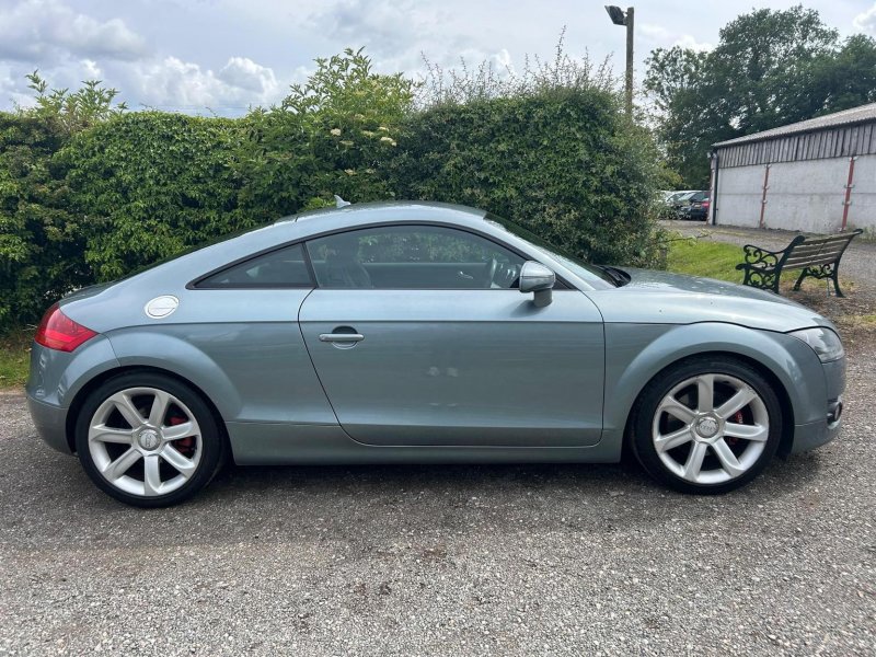 AUDI TT