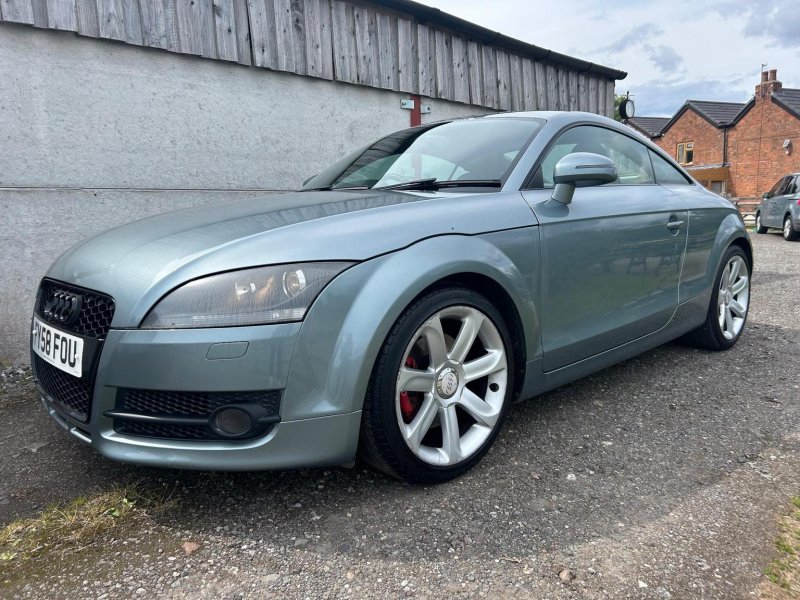 AUDI TT