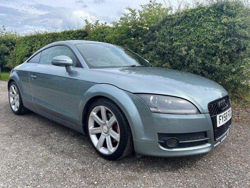 AUDI TT