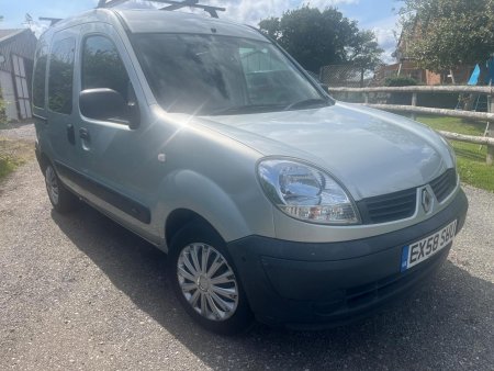 RENAULT Kangoo 1.5 dCi Authentique 5dr