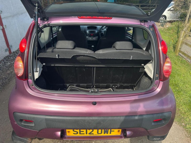 PEUGEOT 107