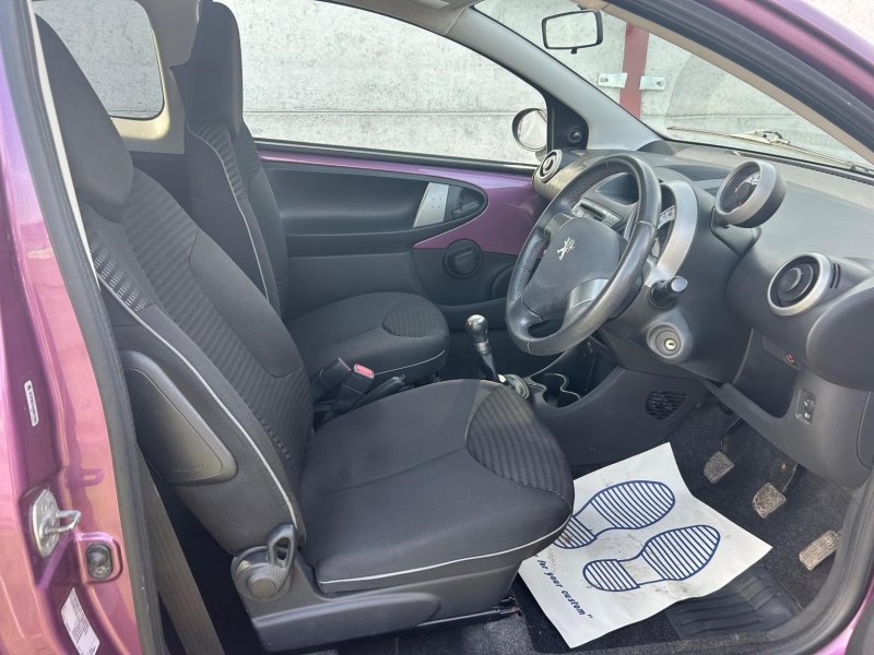 PEUGEOT 107