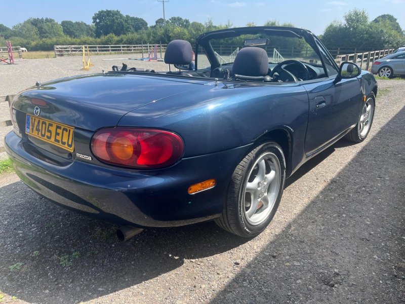 MAZDA MX-5